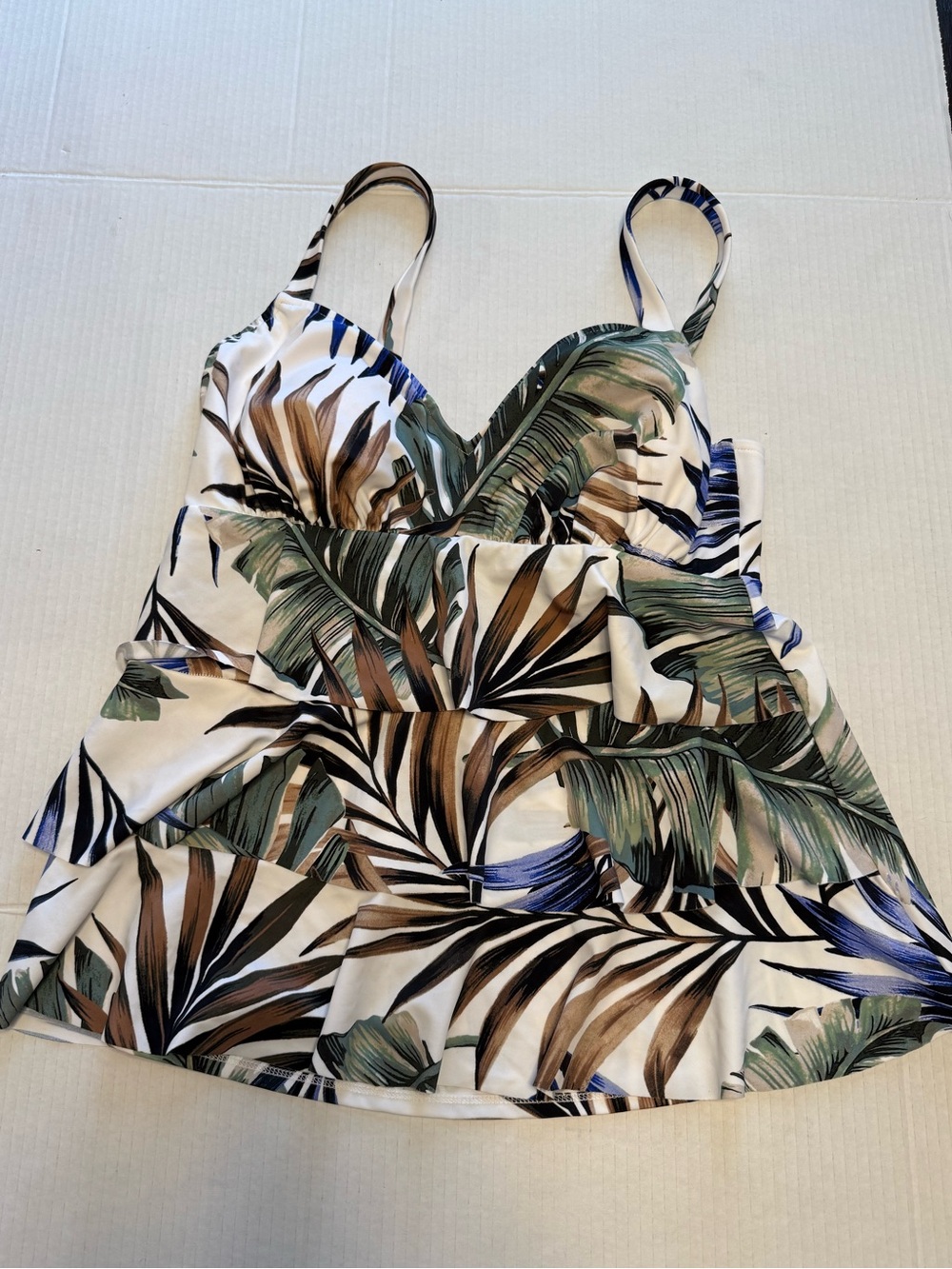 Shape Solver Penbrooke Tropical Palm Triple Tier Tankini Top D Cup Size 12 NWT